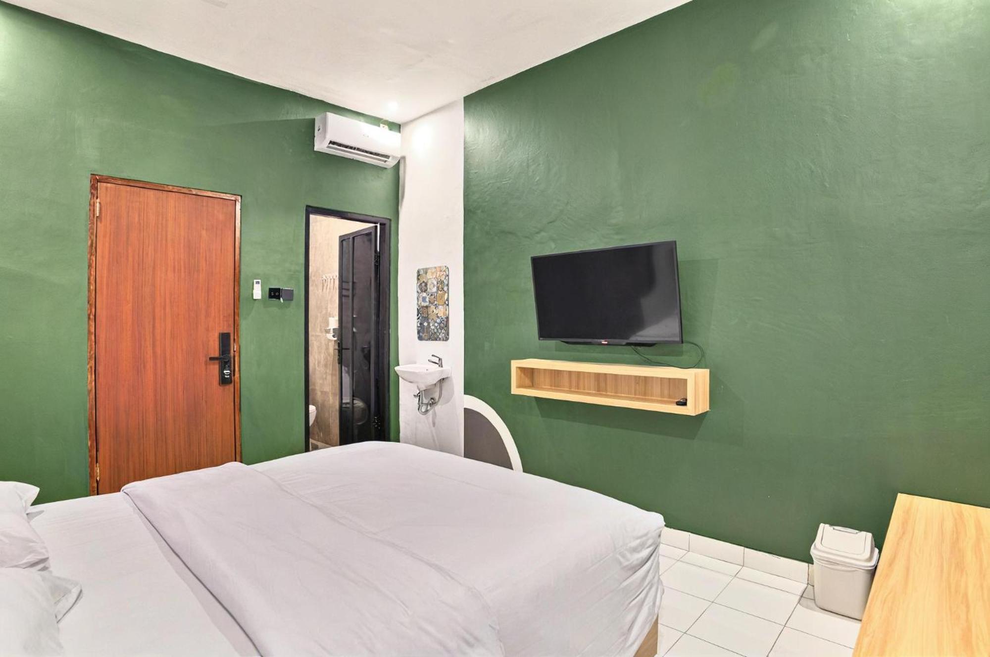 Hubs Hostel Yogyakarta Exterior foto